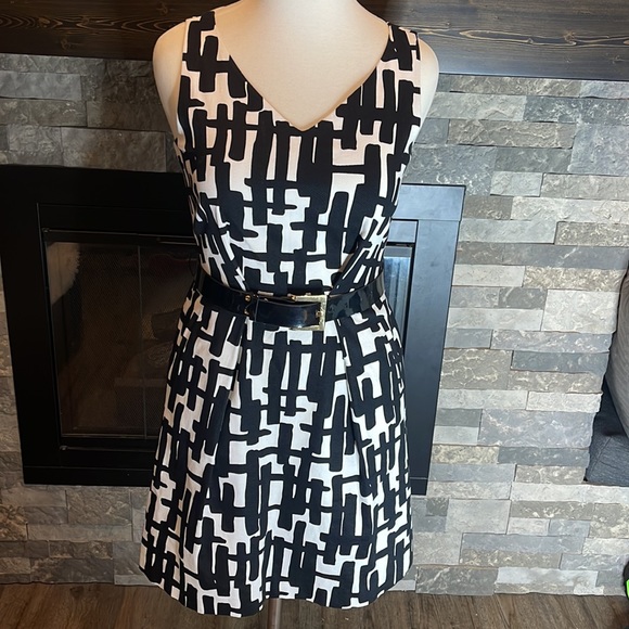 TAHARI POCKET DRESS - Picture 5 of 7